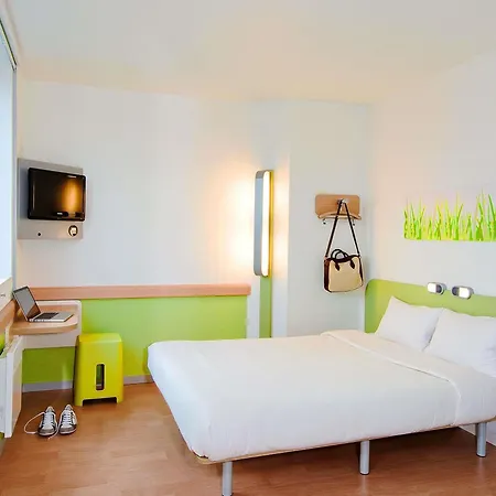 Hotel Ibis Budget Ferrand - Le Brezet - Aeroport 2*