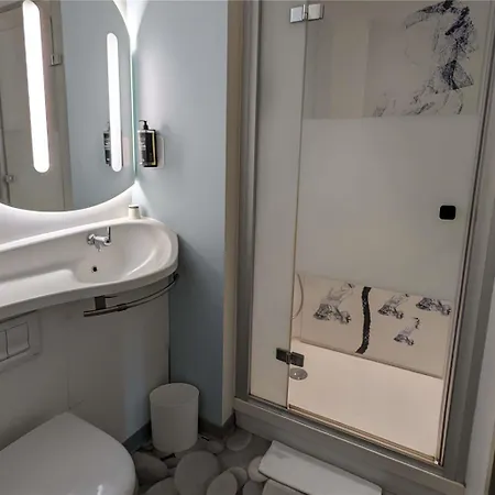 Ibis Budget Ferrand - Le Brezet - Aeroport 2*
