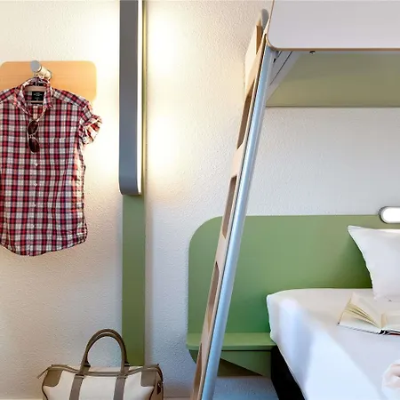 Hotel Ibis Budget Ferrand - Le Brezet - Aeroport
