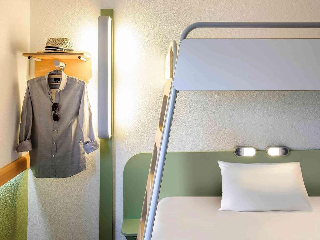 Hotel Ibis Budget Ferrand Le Brezet Aeroport 2*